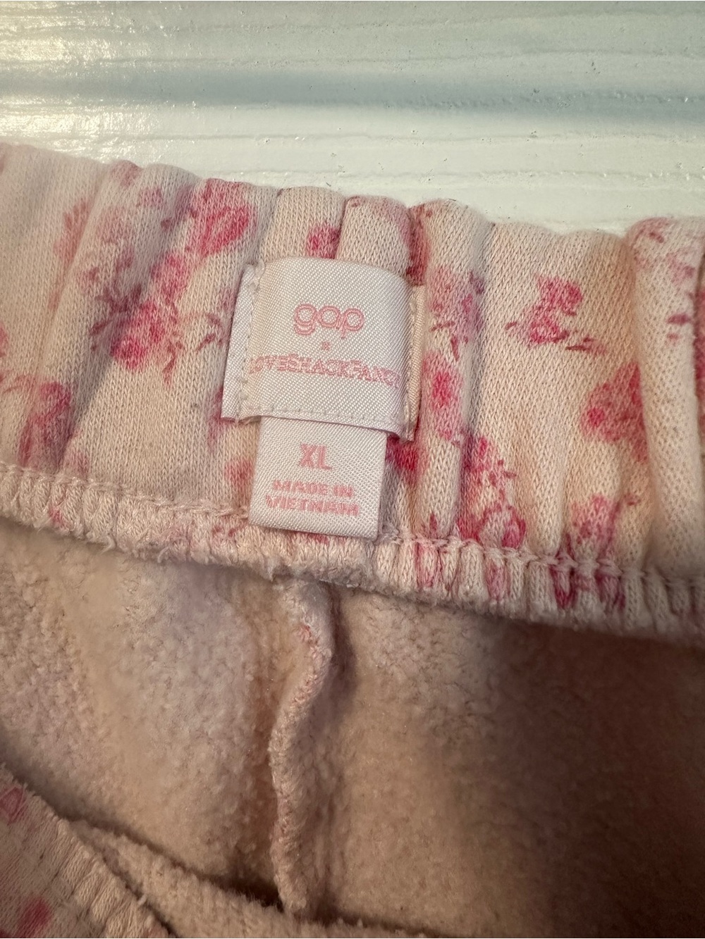 Gap × LoveShackFancy Floral Joggers - Picture 4 of 6